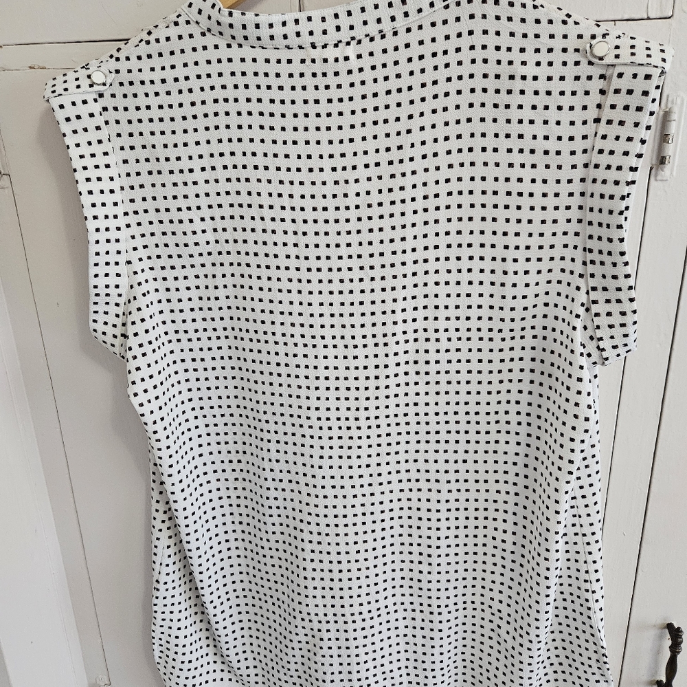 Antilia Femme V neck black/white sleeveless blouse Size XL - Picture 5 of 7